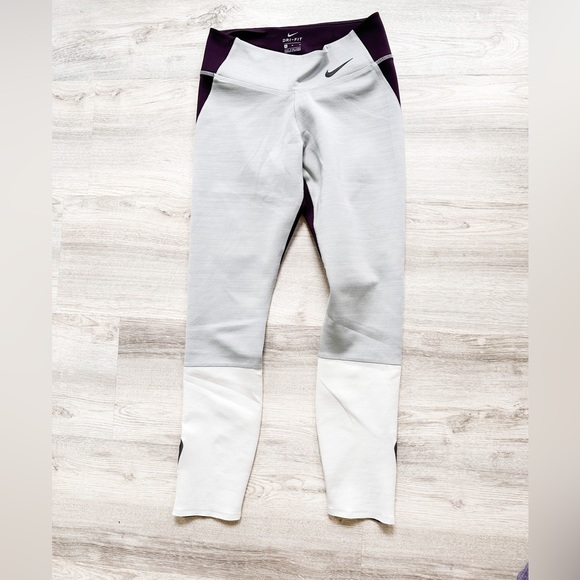 Nike leggings - Picture 2 of 3